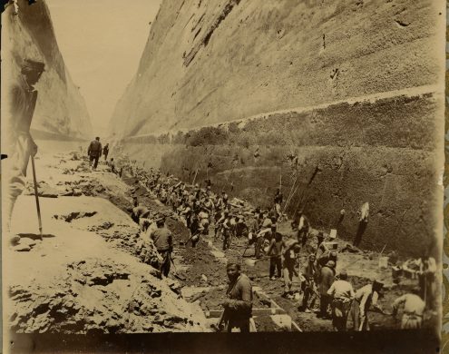 Le canal de Corinthe, un raccourcis maritime en Grèce.