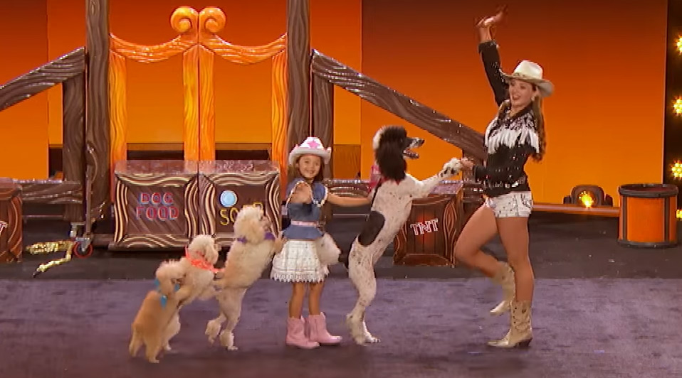 Les Pompeyo et leurs adorables chiens dans Got Talent.