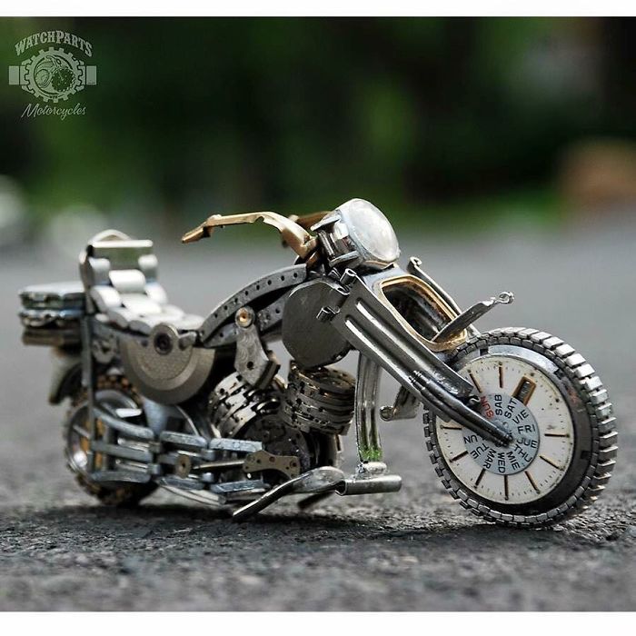 De vieilles montres deviennent de l'art