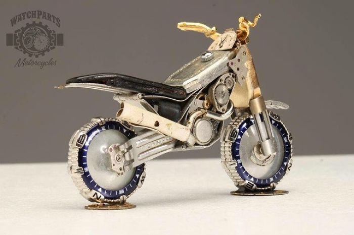 De vieilles montres deviennent de l'art