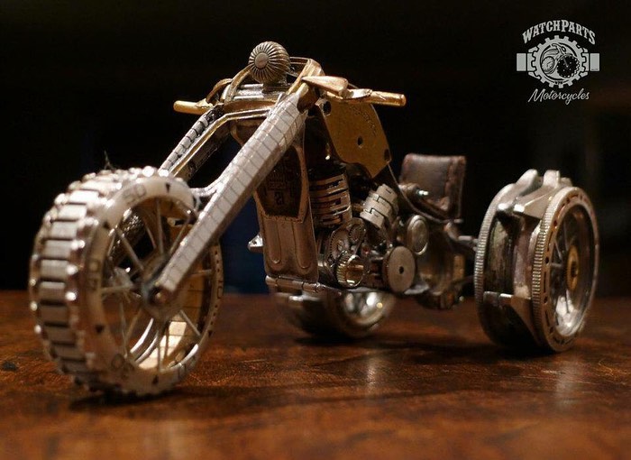 De vieilles montres deviennent de l'art